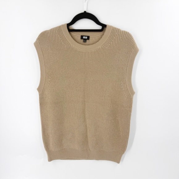 ✅UNIQLO Beige Sleeveless Sweater SIZE SMALL CREWNECK RIBBED - Picture 1 of 5